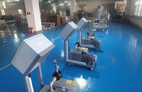 真空泵廠家車間 真空泵廠家車間